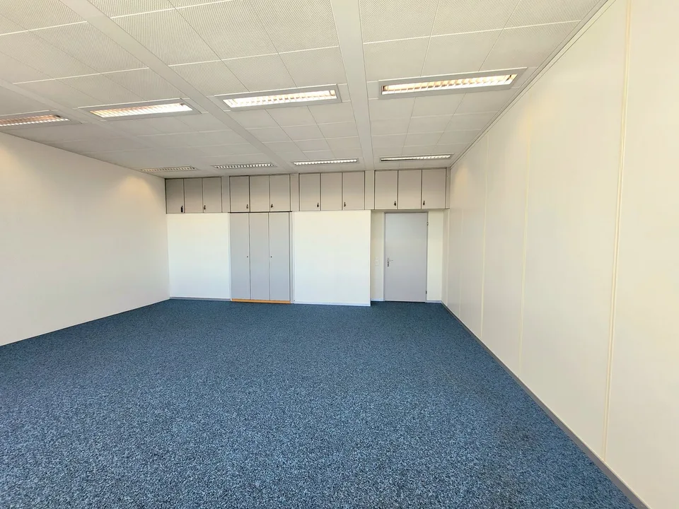 Modern office space in the center of Rüti – photo 11 of 19