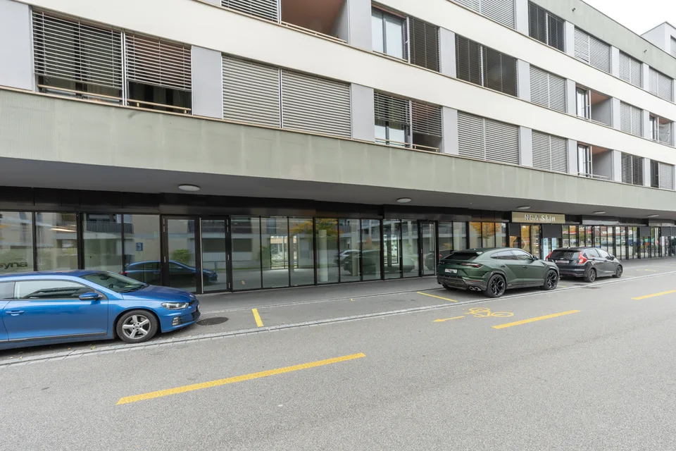 103m2 Gewerbe-/Bürofläche direkt am Bahnhof zu vermieten