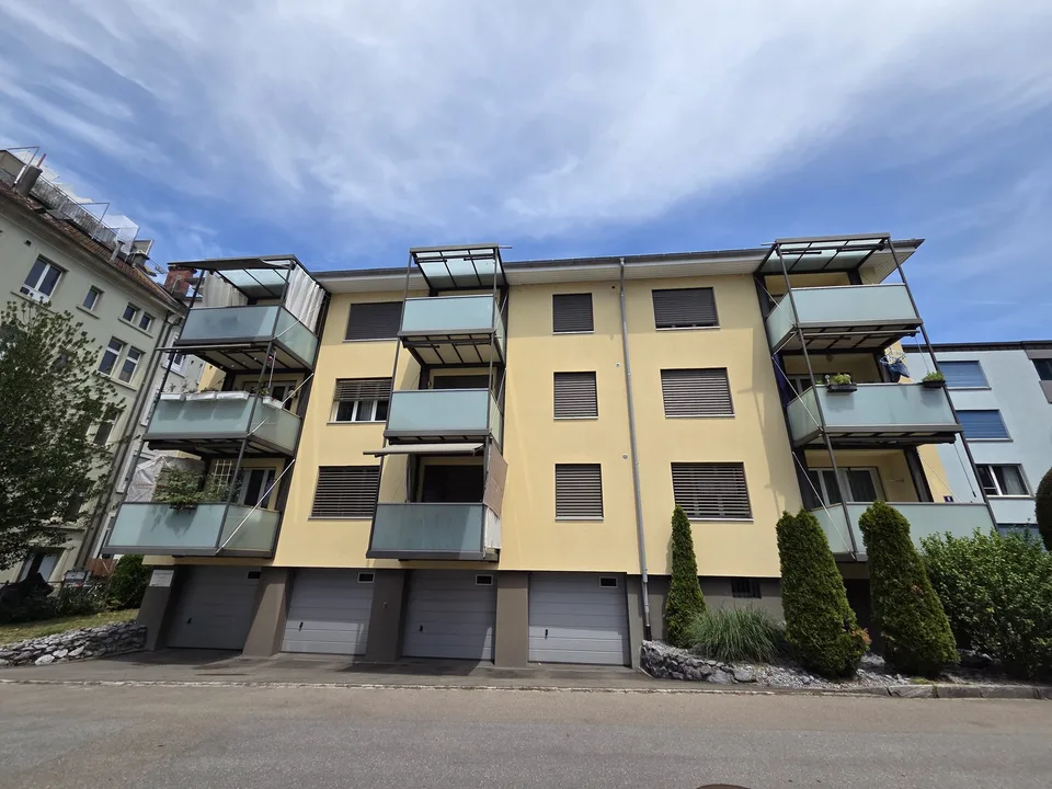 Moderne 4.5-Zimmer-Wohnung in zentraler und attraktiver Lage
