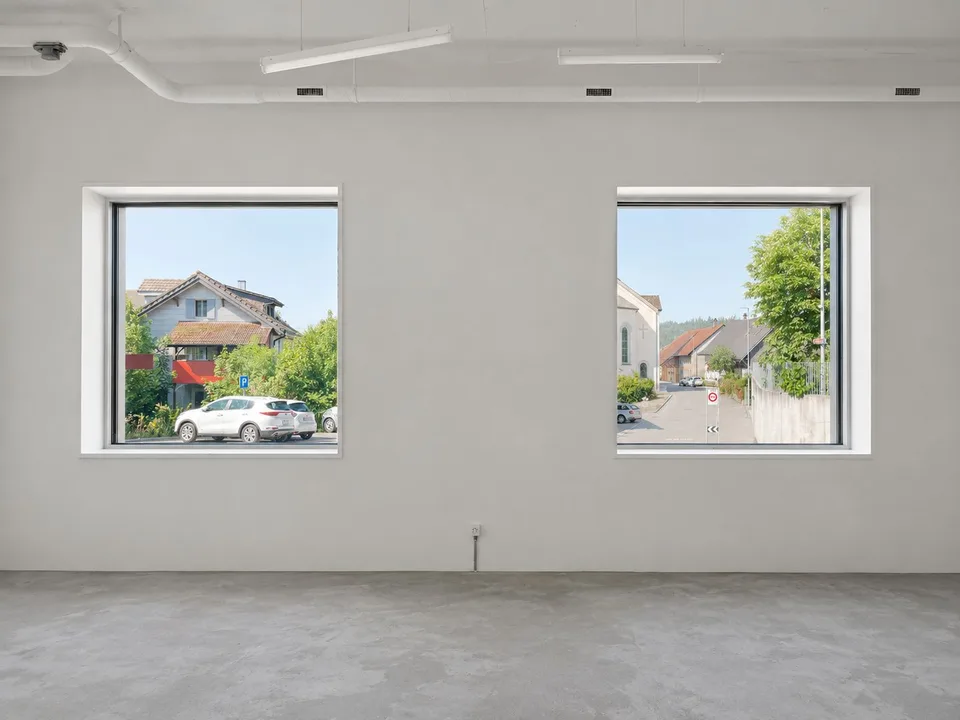 Espace commercial au rez-de-chaussée pour services, vente ou bureau !