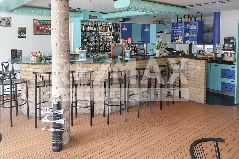 Café, Bar, Bistro nel bello Toffen