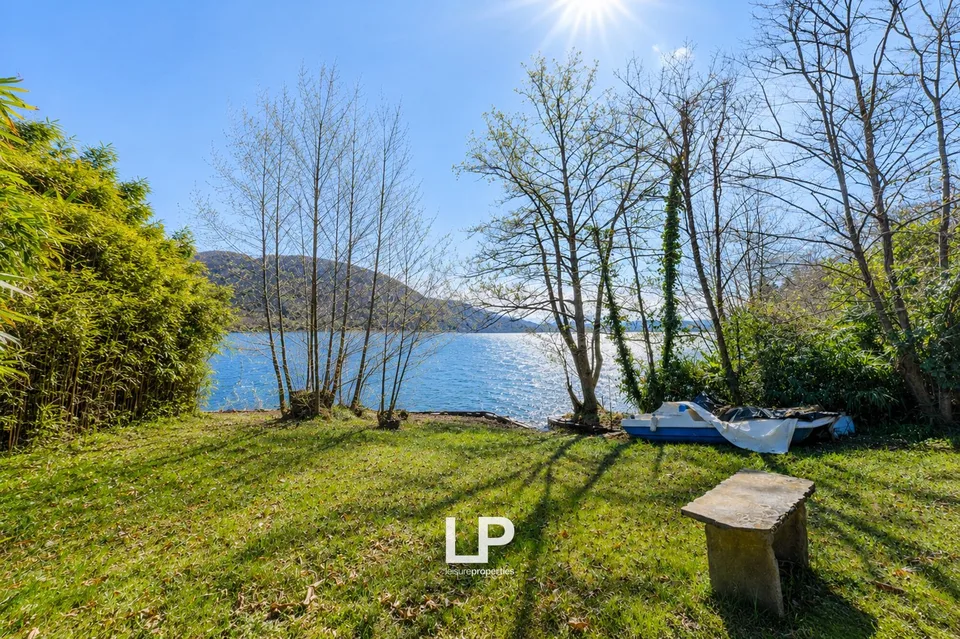 Dimora storica a Nonio con giardino privato sul Lago d'Orta e accesso