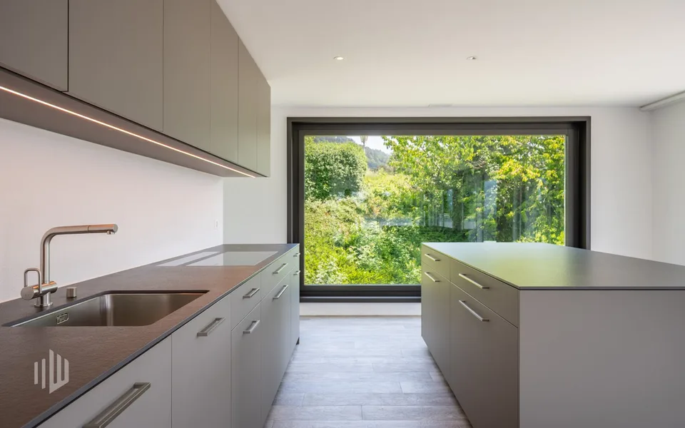 ImmoWyss - Appartement d'attique élégant avec vue sur le lac dans le parc Schönegg Thun – photo 7 sur 13