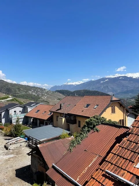Charaktervolles Haus im Herzen des Dorfes mit freier Sicht - gutes Potenzial, *SMJ Habitat* – Foto 7 von 13