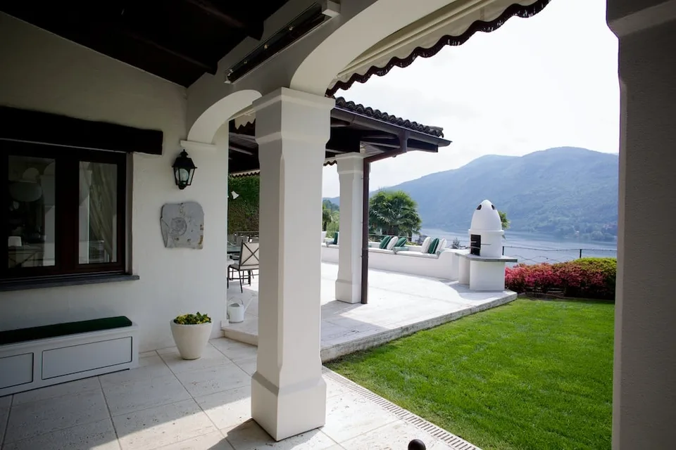 Villa merveilleuse avec vue sur le lac en position surélevée à Figino – photo 6 sur 15