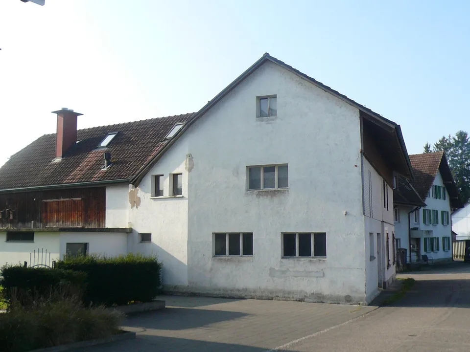 Spacious multi-family house with 4 apartments in Aarwangen
