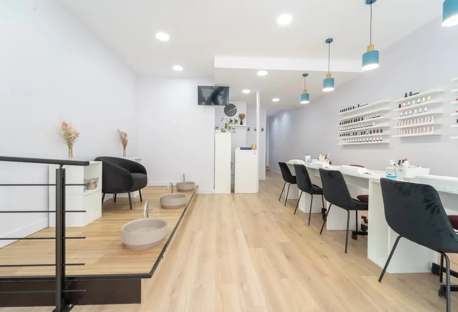 Espace commercial moderne à Vétroz - Opportunité d'investissement de premier ordre