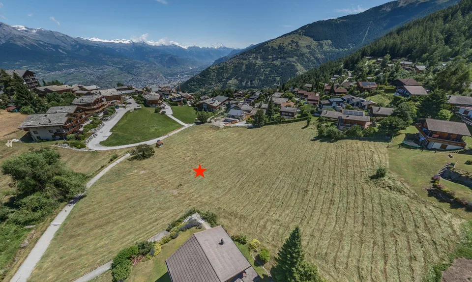 Terreno urbanizzato senza mandato in un quartiere residenziale molto vicino al centro della stazione