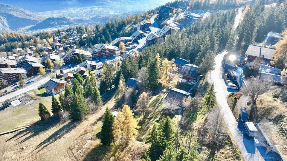 Situation exceptionnelle pour ce terrain à bâtir au Bochones