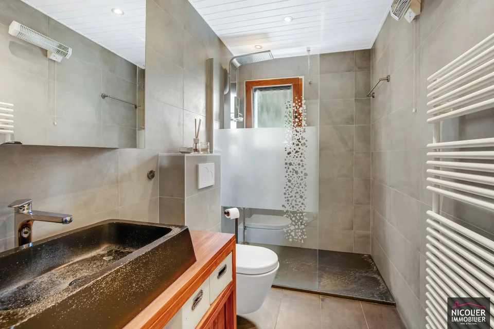 Reserviert - Familienhaus mit 4,5 Zimmern + eine 2,5-Zimmer-Wohnung – Foto 6 von 11