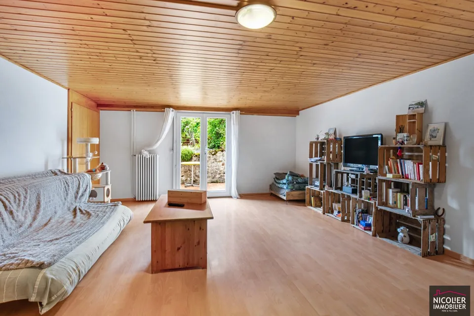 Reserviert - Familienhaus mit 4,5 Zimmern + eine 2,5-Zimmer-Wohnung – Foto 9 von 11