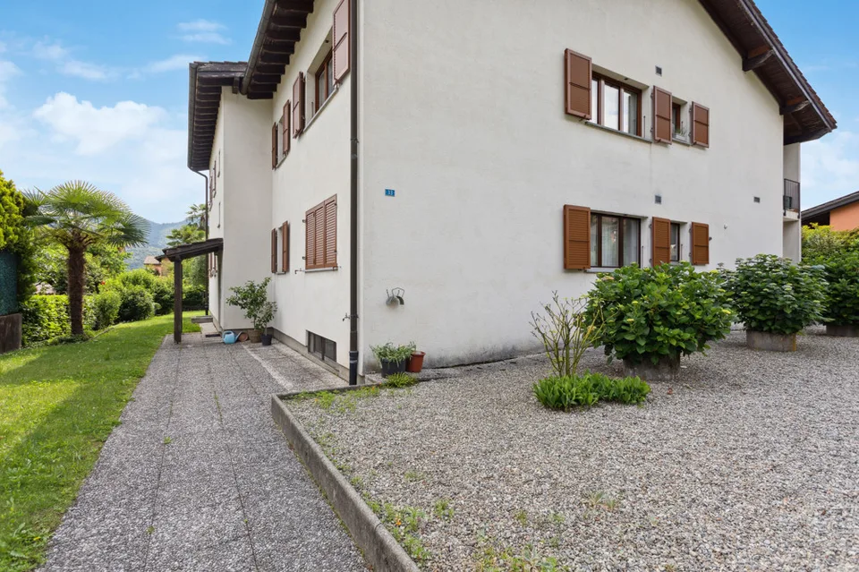 Schöne Wohnung mit gedecktem Parkplatz