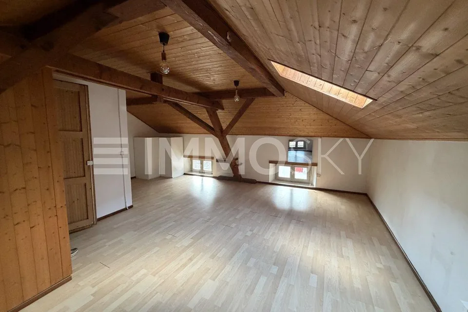 Mischgebäude in Preonzo, Haus und Gewerberaum