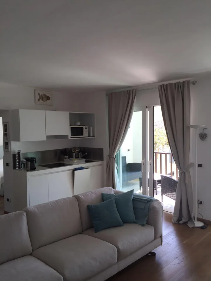 PORTO CERVO (SARDIGNE) : APPARTMENT ÉLÉGANT DE 2,5 PIÈCES À VENDRE