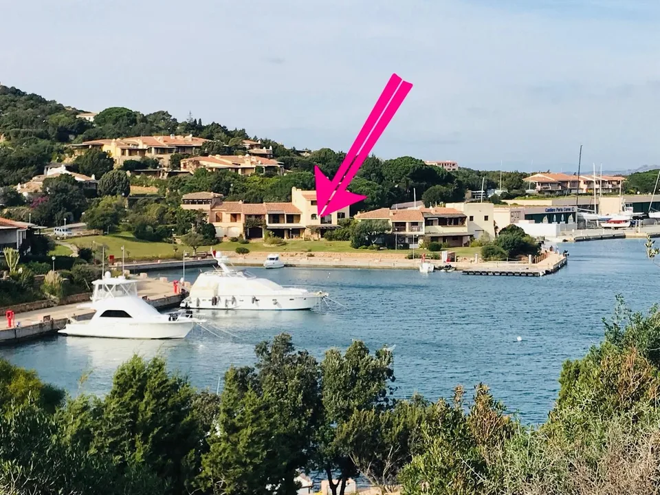 PORTO CERVO (SARDIGNE) : APPARTMENT ÉLÉGANT DE 2,5 PIÈCES À VENDRE