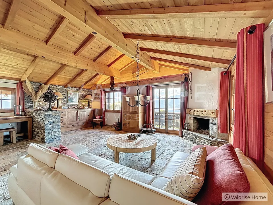 Zu verkaufen - Charmantes 6-Zimmer-Chalet mit Pool in Savièse