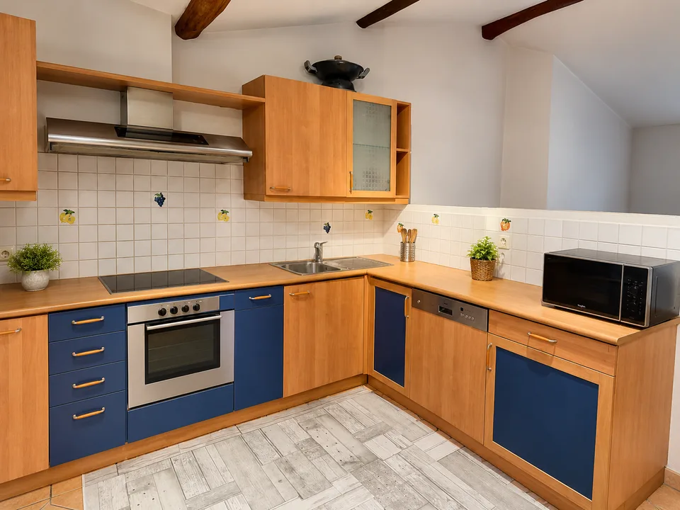 CASA BIFAMILIARE SU TRE PIANI, IDEALE ANCHE COME INVESTIMENTO