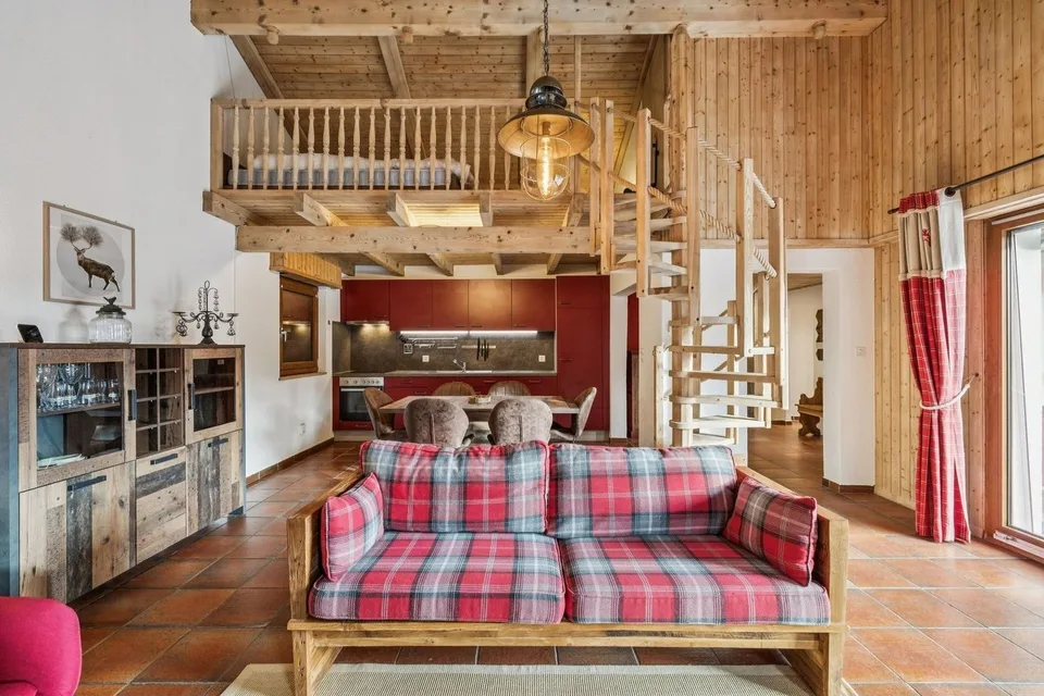 Chalet zu zweit Schritten von den Seilbahnen