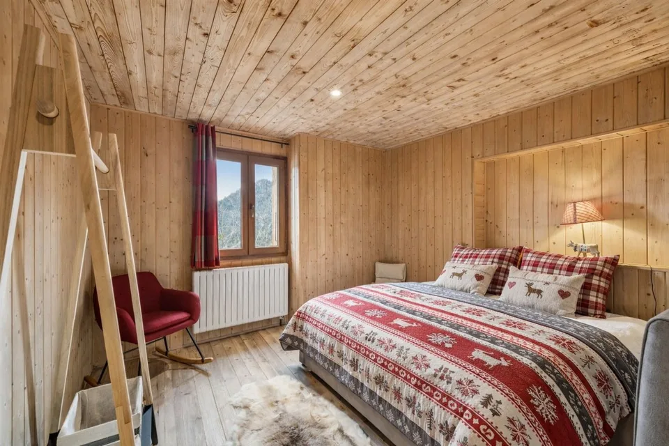 Chalet zu zweit Schritten von den Seilbahnen – Foto 6 von 6