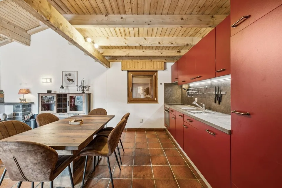 Chalet zu zweit Schritten von den Seilbahnen