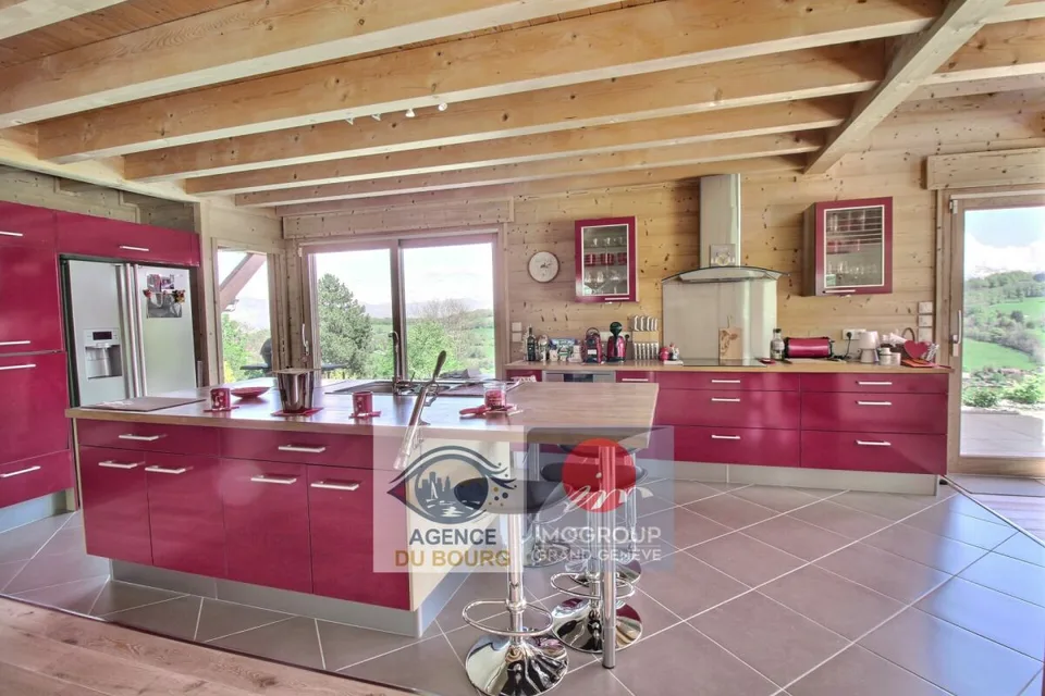 Chalet der gehobenen Klasse mit freier Sicht und Garten - La Muraz