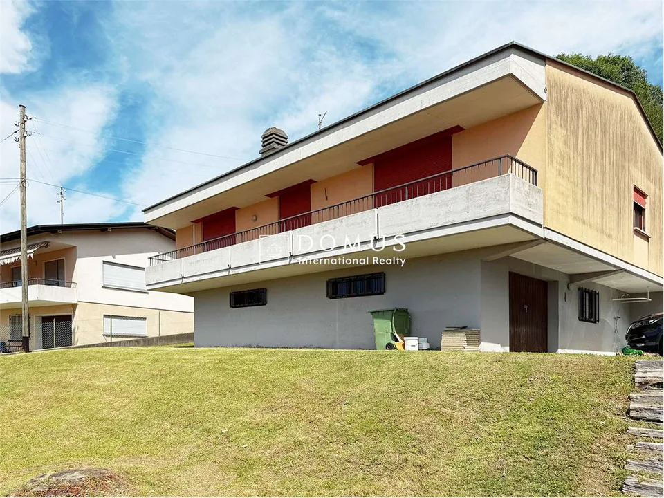 Casa singola con giardino