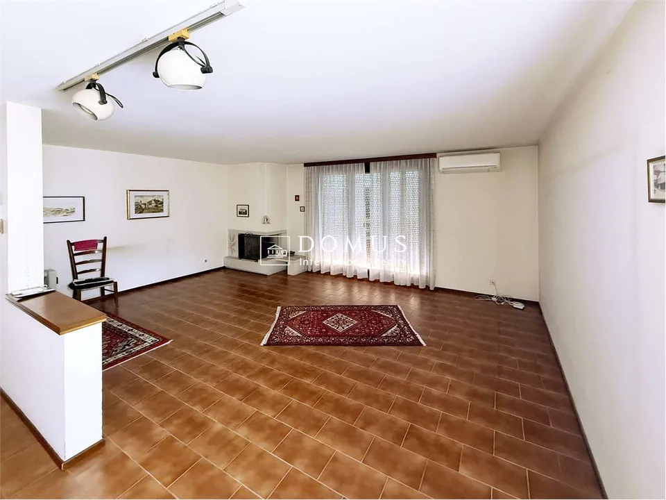 Einfamilienhaus mit Garten