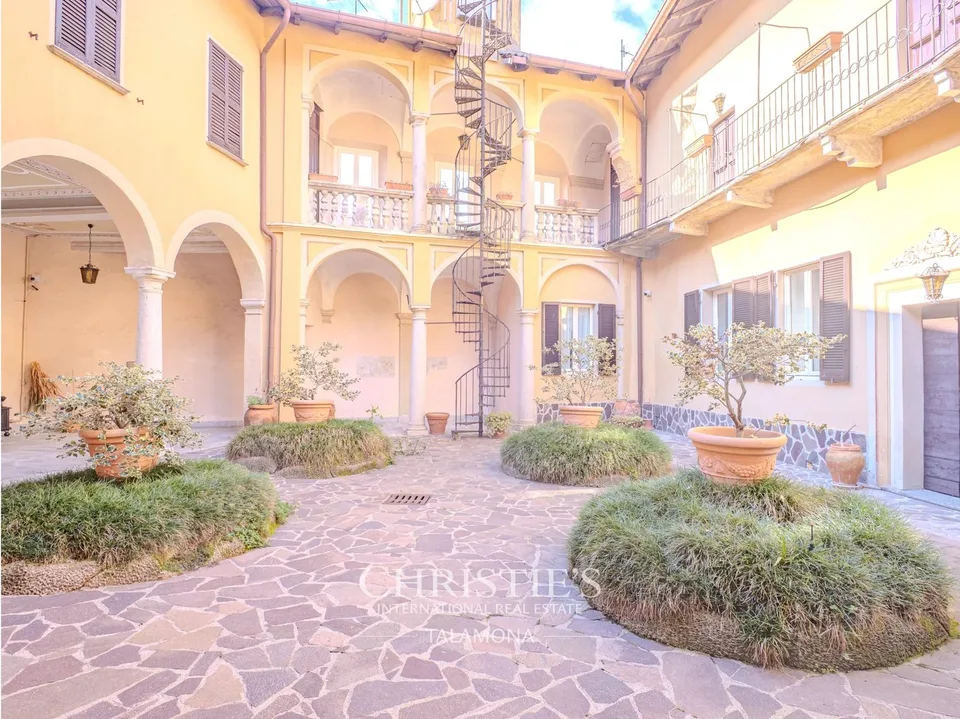 Palazzo Zamara - Residenza storica nel cuore di Porto Valtravaglia
