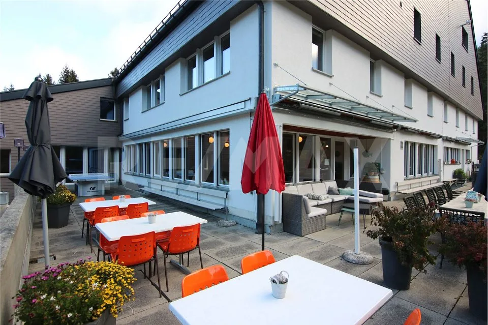 Gästehaus und Mehrzweckimmobilie mitten im Feriengebiet Lenzerheide – Foto 7 von 10