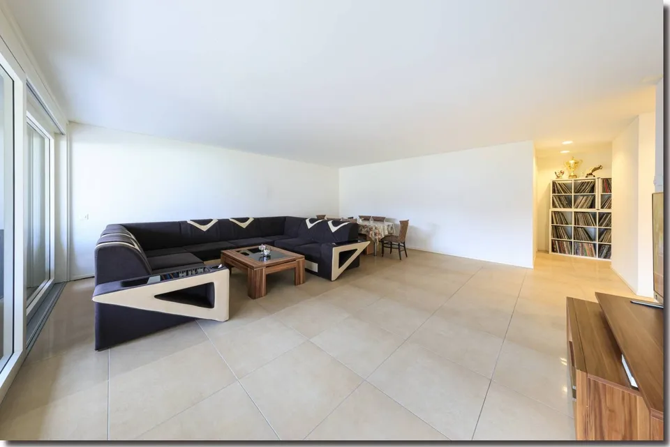 Moderno ed elegante appartamento di 4 locali con terrazza orientata a sud – Foto 7 von 18