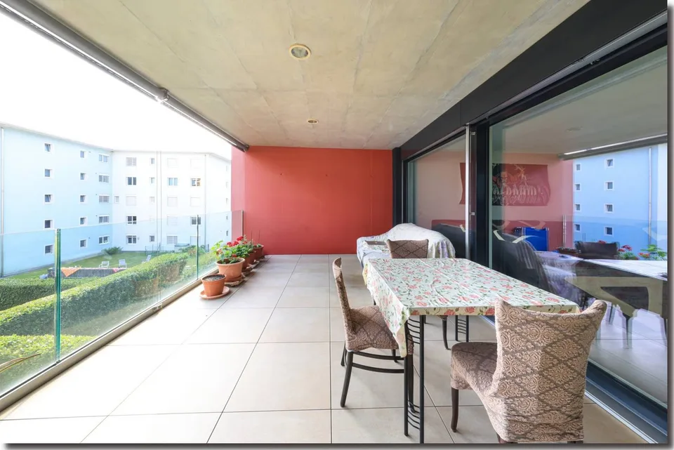Moderno ed elegante appartamento di 4 locali con terrazza orientata a sud