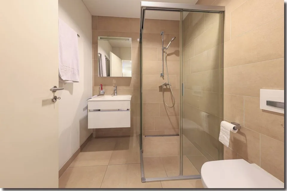 Moderno ed elegante appartamento di 4 locali con terrazza orientata a sud – Foto 11 von 18
