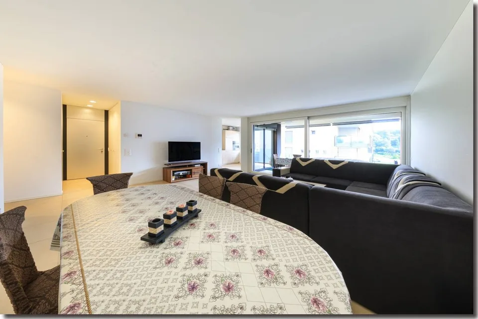 Moderno ed elegante appartamento di 4 locali con terrazza orientata a sud – Foto 6 von 18