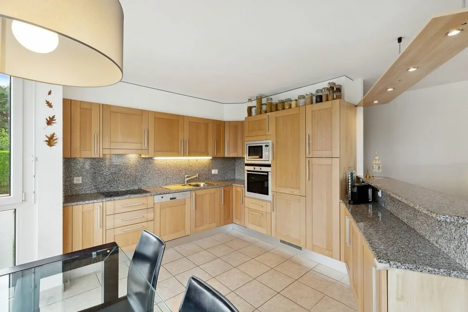 Helles 4.5-Zimmer-Wohnung mit 106 m2 und Balkon