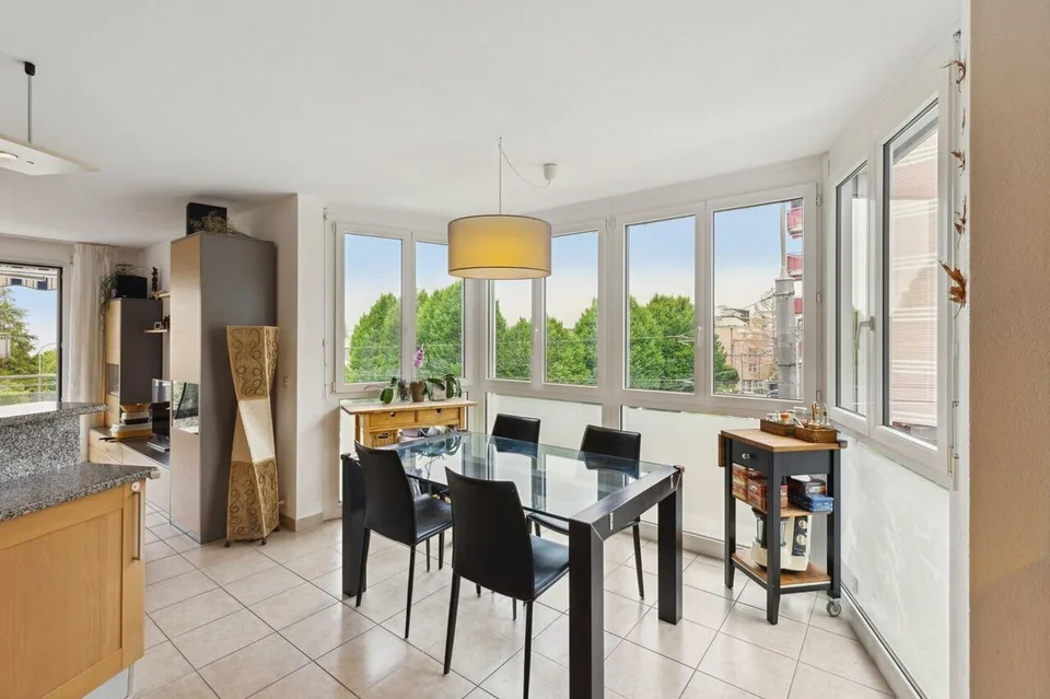 Helles 4.5-Zimmer-Wohnung mit 106 m2 und Balkon