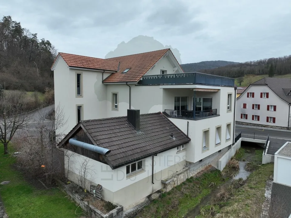 Meraviglioso edificio locativo di 5 appartamenti a Vicques