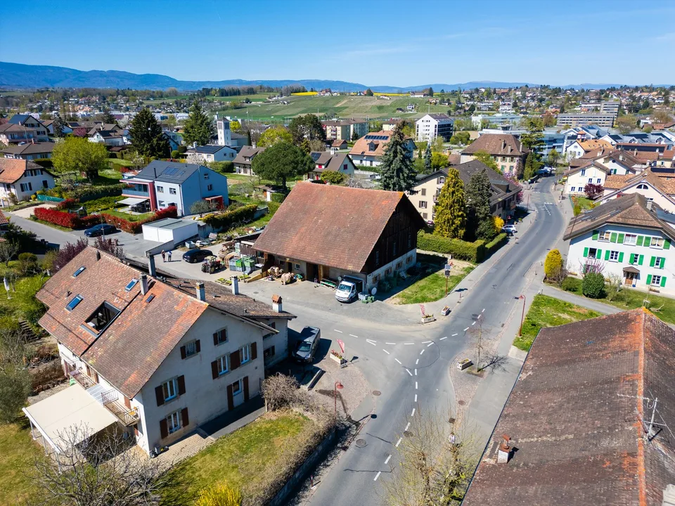 3,5 Zimmer mit Garten, Neubau im Zentrum des Dorfes