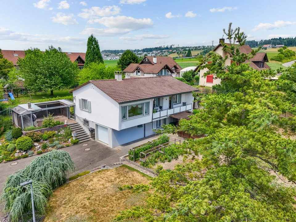 Baulandparzelle mit bestehendem Einfamilienhaus