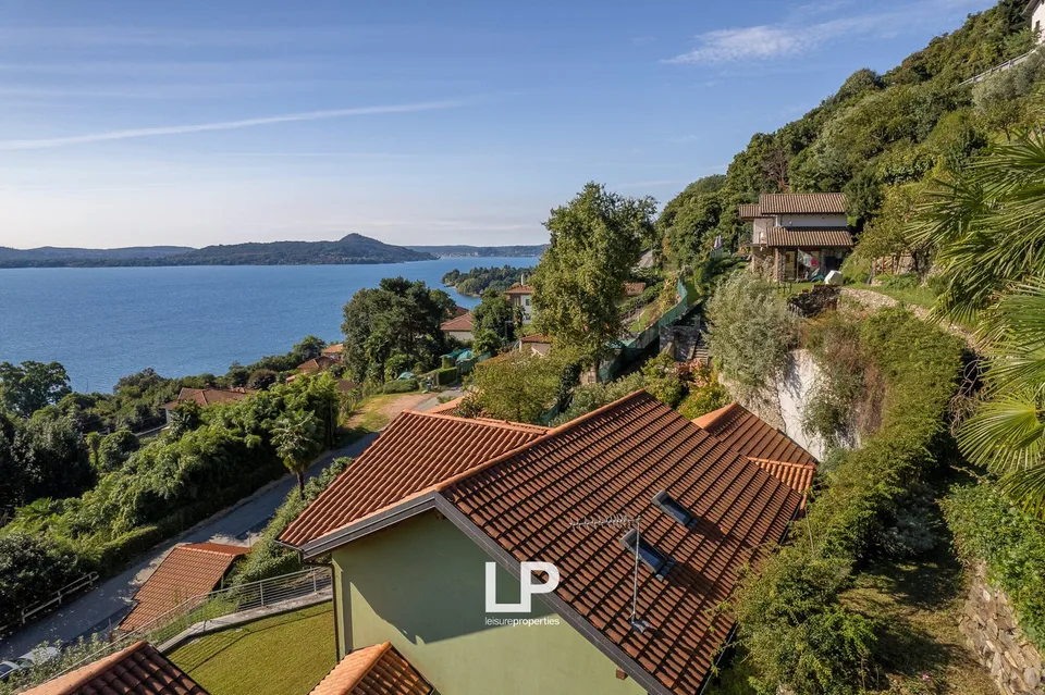Villa San Giorgio con vista panoramica sul Lago Maggiore a Belgirate – foto 13 di 13