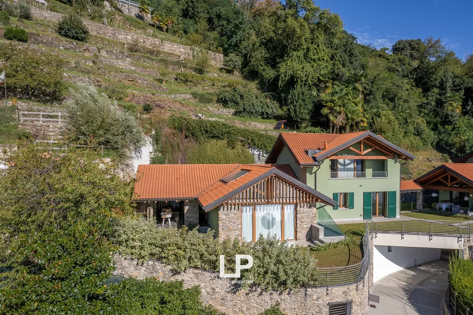 Villa San Giorgio mit Panoramablick auf den Lago Maggiore in Belgirate
