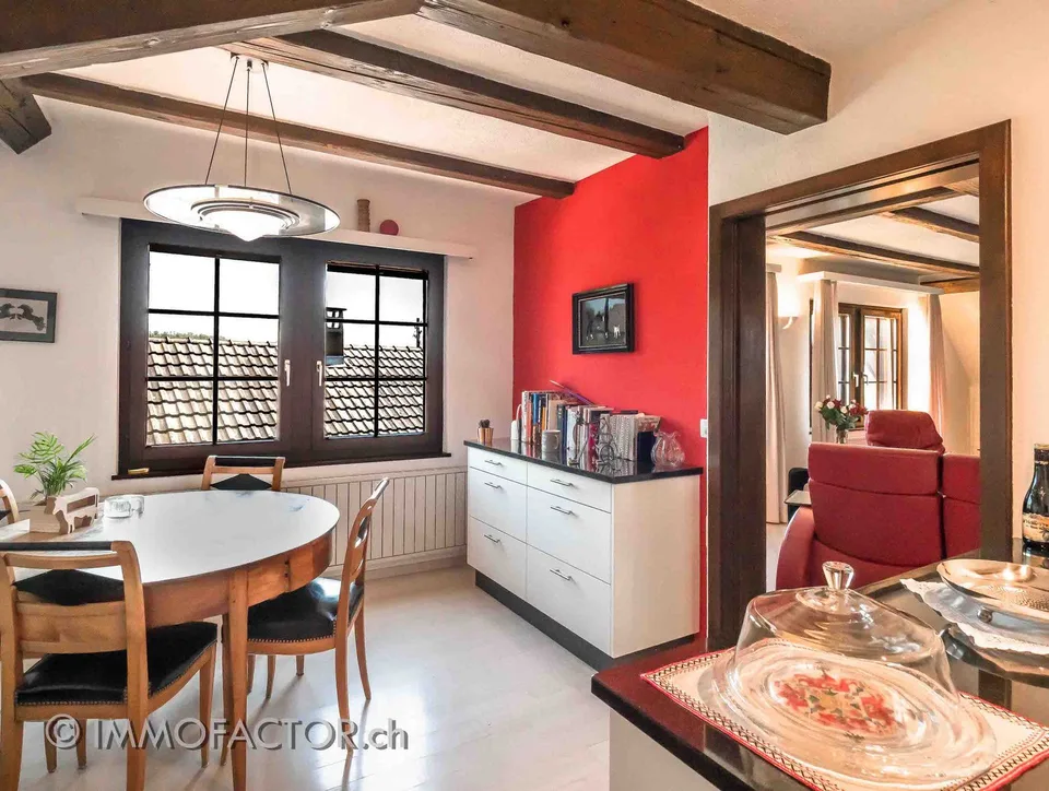 Charmantes Zuhause mit Altbau-Chic, viel Platz & Sonnenbalkon 💕