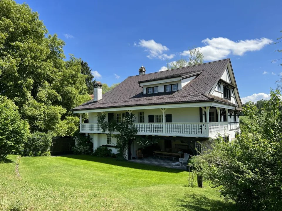 8.5-Zimmer-Landhaus mit Oekonomiegebäude: Eine Oase mit Charme, Seele und Geschichte! – Foto 11 von 15
