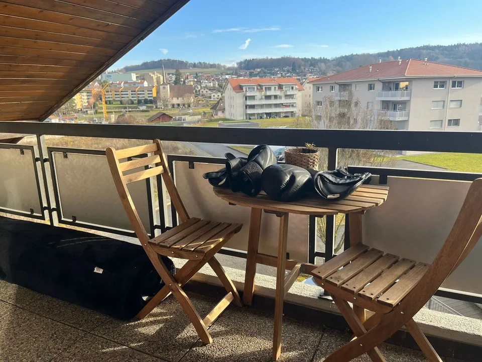 Courtepin studio de 33.6m², balcon couvert, parking souterrain, cave