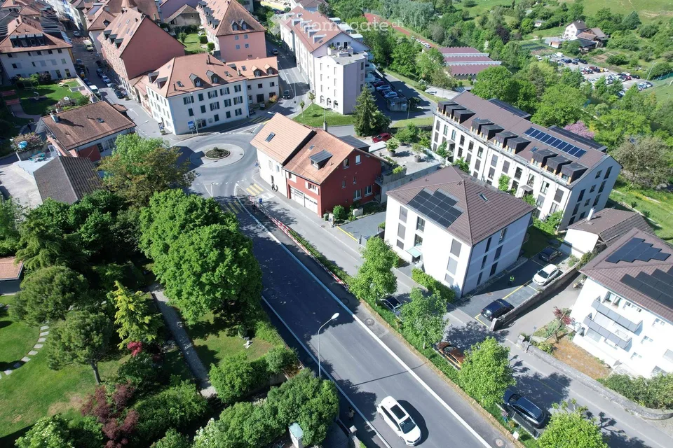 Opportunità rara! Bell'edificio di rendita recente in vendita