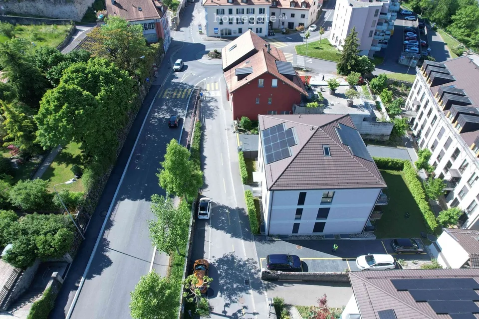 Opportunità rara! Bell'edificio di rendita recente in vendita