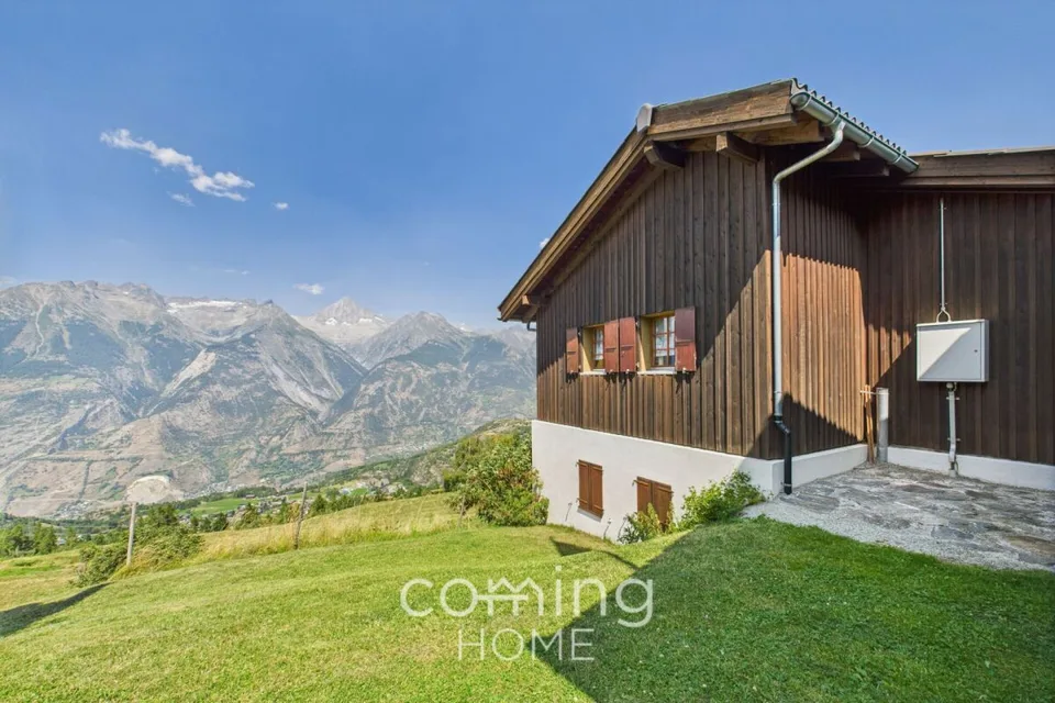 Chalet-Paradies in Unterbäch - viel Platz, Natur und Bergpanorama