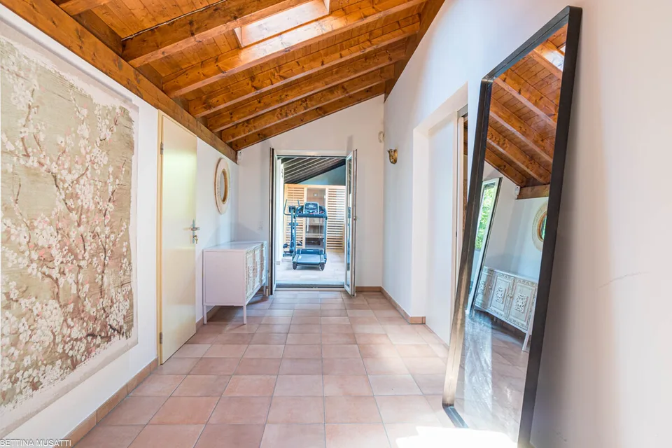 Elegantes Landhaus im Grünen am Fuße des Monte Lema – Foto 10 von 12