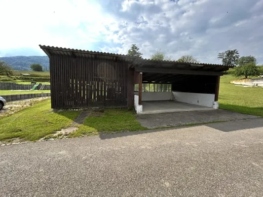 Grande edificio da ristrutturare, composto da 2 appartamenti con 5,5 locali – foto 7 di 30