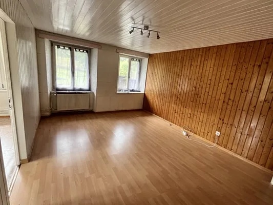 Grande edificio da ristrutturare, composto da 2 appartamenti con 5,5 locali – foto 27 di 30