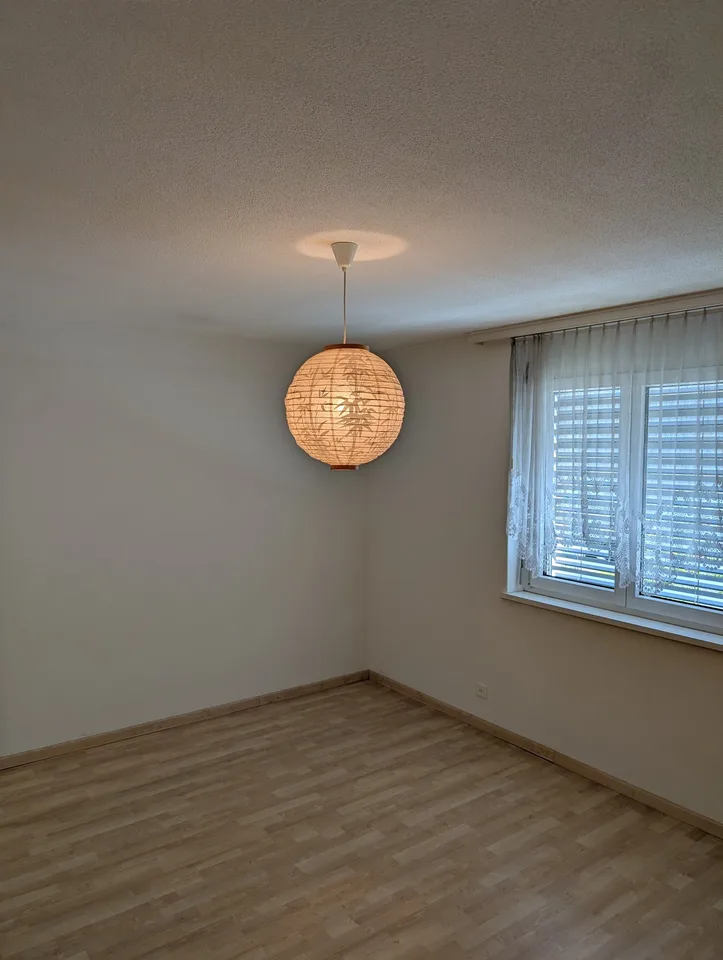 Incantevole appartamento di 3,5 locali in mansarda a Münsingen – Disponibile immediatamente!